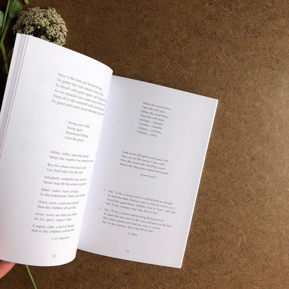 AUTUMN ~ A COLLECTION OF POEMS, SONGS & STORIES FOR YOUNG CHILDREN