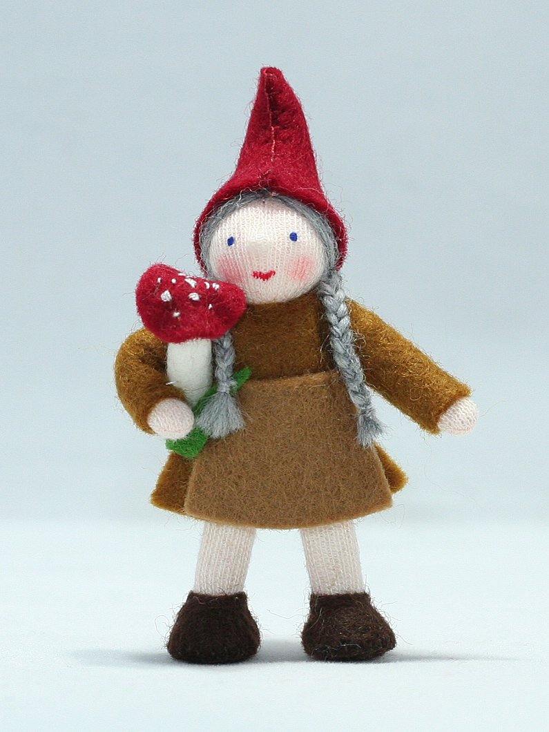 FOREST GNOME FAMILY ~ GRANDMOTHER WITH MUSHROOM