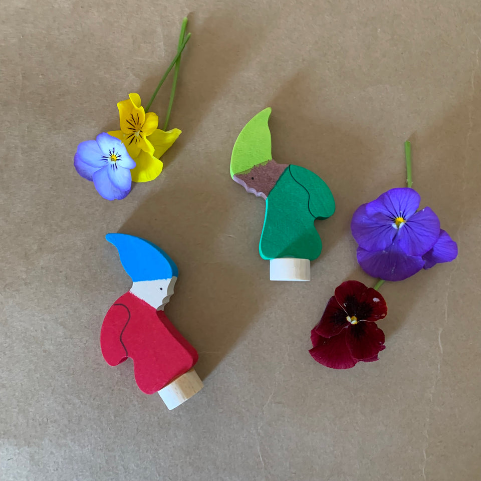 GNOME ~ CELEBRATION RING DECORATION ~ GRIMMS