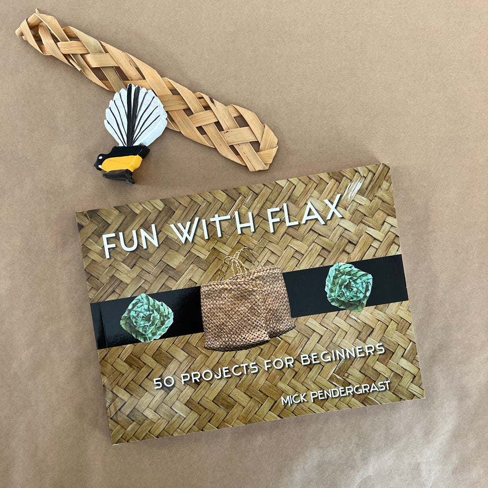 FUN WITH FLAX - 50 PROJECTS FOR BEGINNERS ~ MICK PENDERGRAST