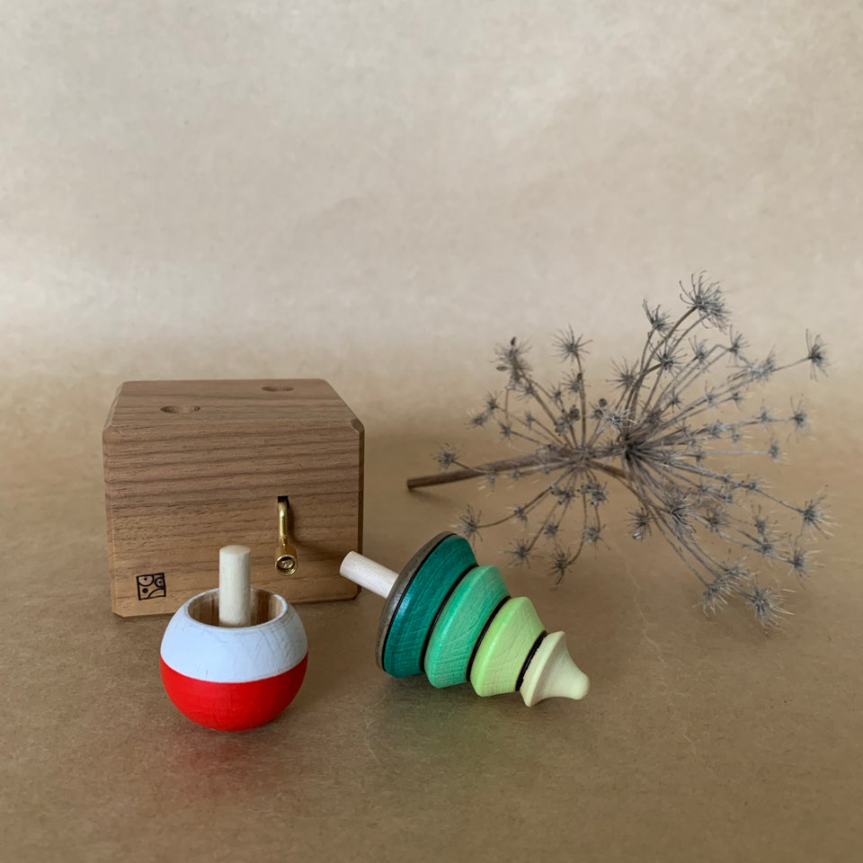 MUSIC BOX WITH TREE & TOADSTOOL SPINNING TOPS ~ MADER