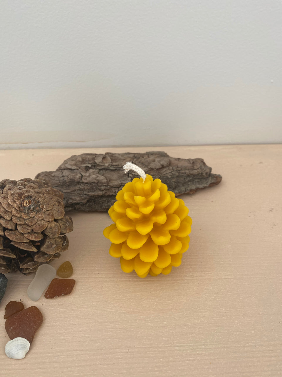 PINECONE BEESWAX CANDLE
